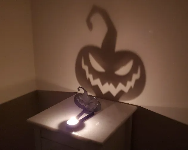👻Ghostly Candlestick Shadow Decorations