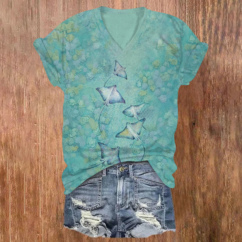  Art Manta Ray With Undersea Flowers Print V-neck T-shirt - Green - US32-34(5XL) - image 2
