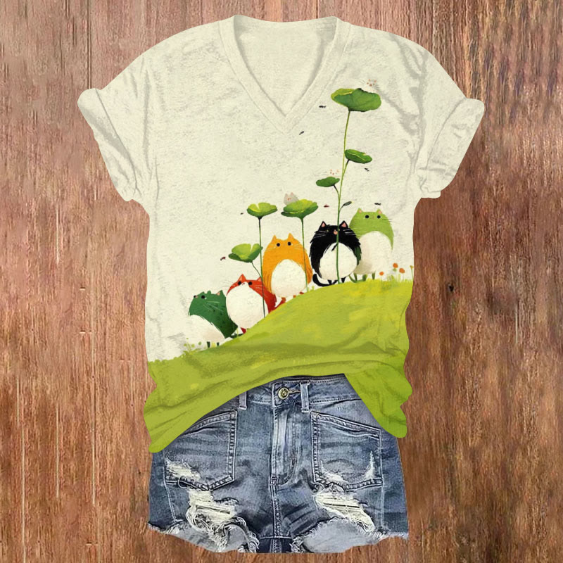 Cute Cat Print Short-Sleeved V-Neck T-Shirt - Apricot - US32-34(5XL) - image 1