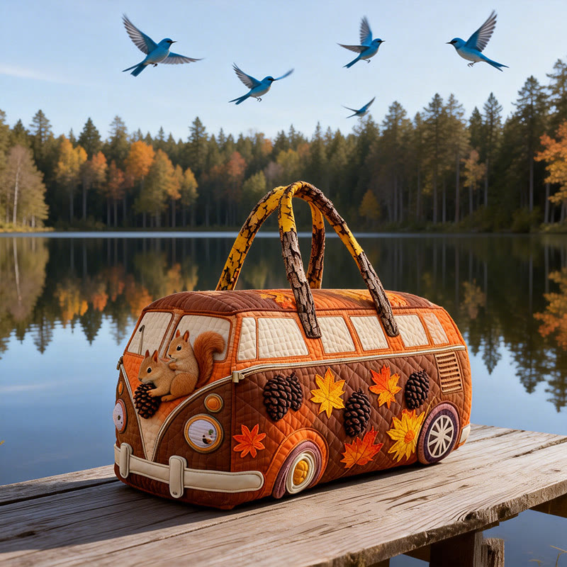 Maple Leaves And Pine Cones Print Quilted Duffle Bag - Brown - one size - image 1