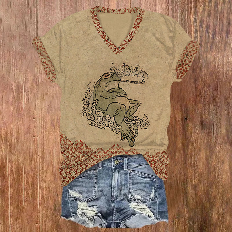 Japanese Smoking Frog Ukiyo-e Art Pattern Print Short Sleeved V-neck T-shirt - Khaki - US32-34(5XL) - image 1