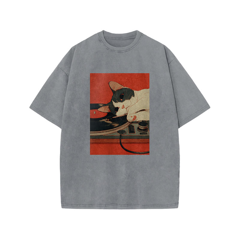 Japanese Cat Lying Down On The Turntable Print Acid Washed T-shirt - Grey - US20-22(3XL) - image 1