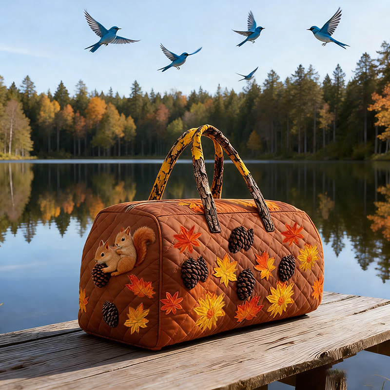 Maple Leaves And Pine Cones Print Quilted Duffle Bag - Brown - one size - image 1