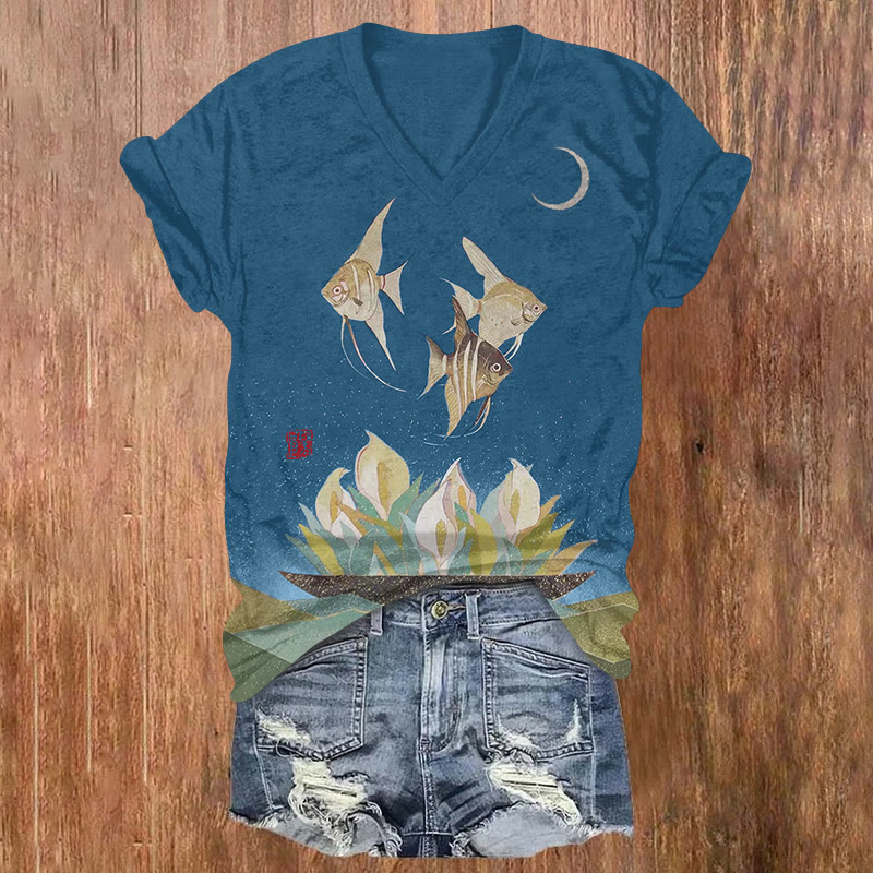 Japanese Classical Crescent And Goldfish Pattern Print Short Sleeved V-neck T-shirt - Blue - US32-34(5XL) - image 1