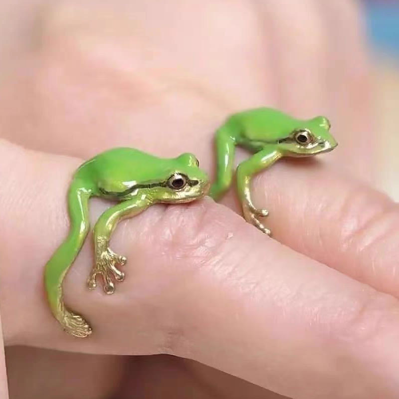 Funny Cute Frog Finger-grasping Ring - Green - one size - image 2