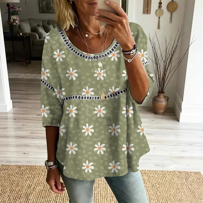 Sage Green Daisy Print Openwork Lace Splicing Round Neck Half Sleeve Blouse - Green - 4XL - image 1