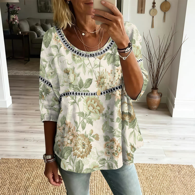 Vintage Florals Pattern Print Openwork Lace Splicing Round Neck Half Sleeve Blouse - Olive Green - 4XL - image 2