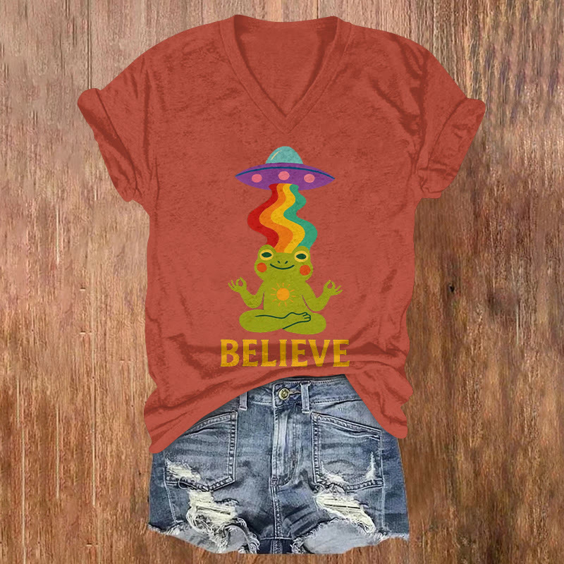 Rainbow Ufo And Cultivating Frog Print Short Sleeved V-neck T-shirt - Orange - US32-34(5XL) - image 2