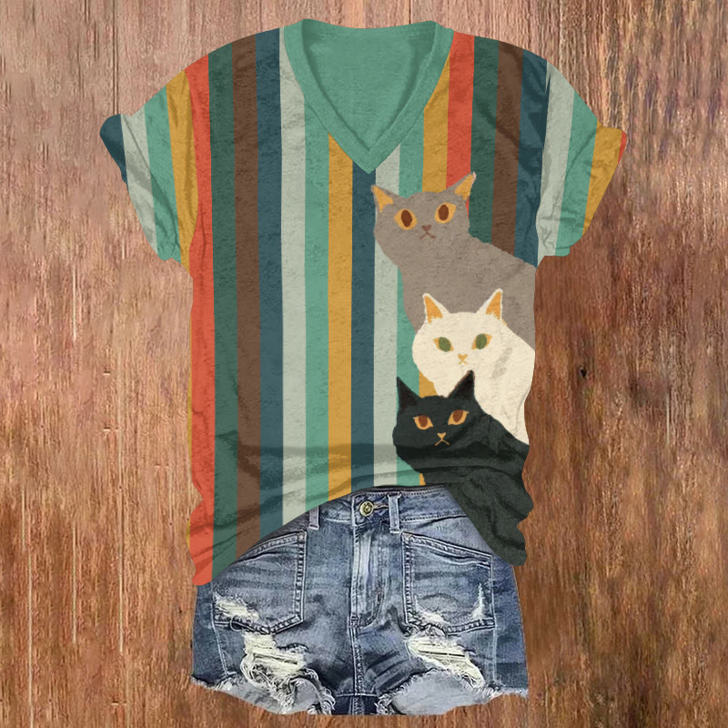 Rainbow Stripes And Curious Kittens Print Short Sleeved V-neck T-shirt - Light Green - US32-34(5XL) - image 1