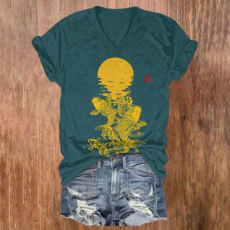 Japanese Creative Koi Carp & Moon Print V-neck T-shirt - Green - US32-34(5XL) - image 3