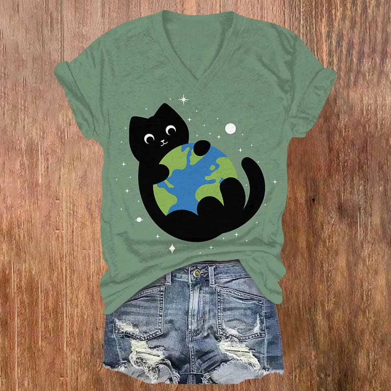 Lovely Black Cat Holding The Earth Print V-neck T-shirt - Green - US32-34(5XL) - image 5