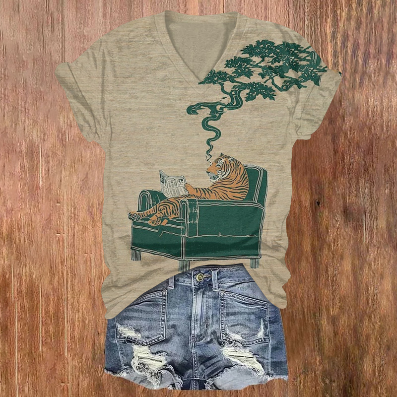 Funny Tiger Reading Newspaper Print Short Sleeved V-neck T-shirt - Khaki - US32-34(5XL) - image 1