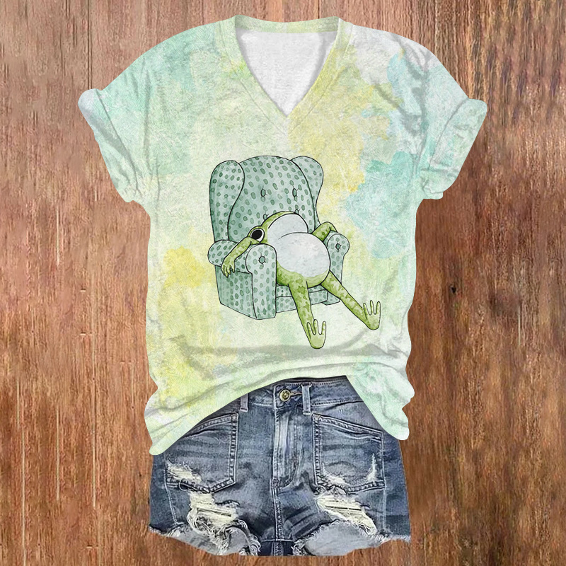 A Whimsical Frog Lying On The Sofa Printed Short Sleeved V-neck T-shirt - Light Green - US32-34(5XL) - image 1