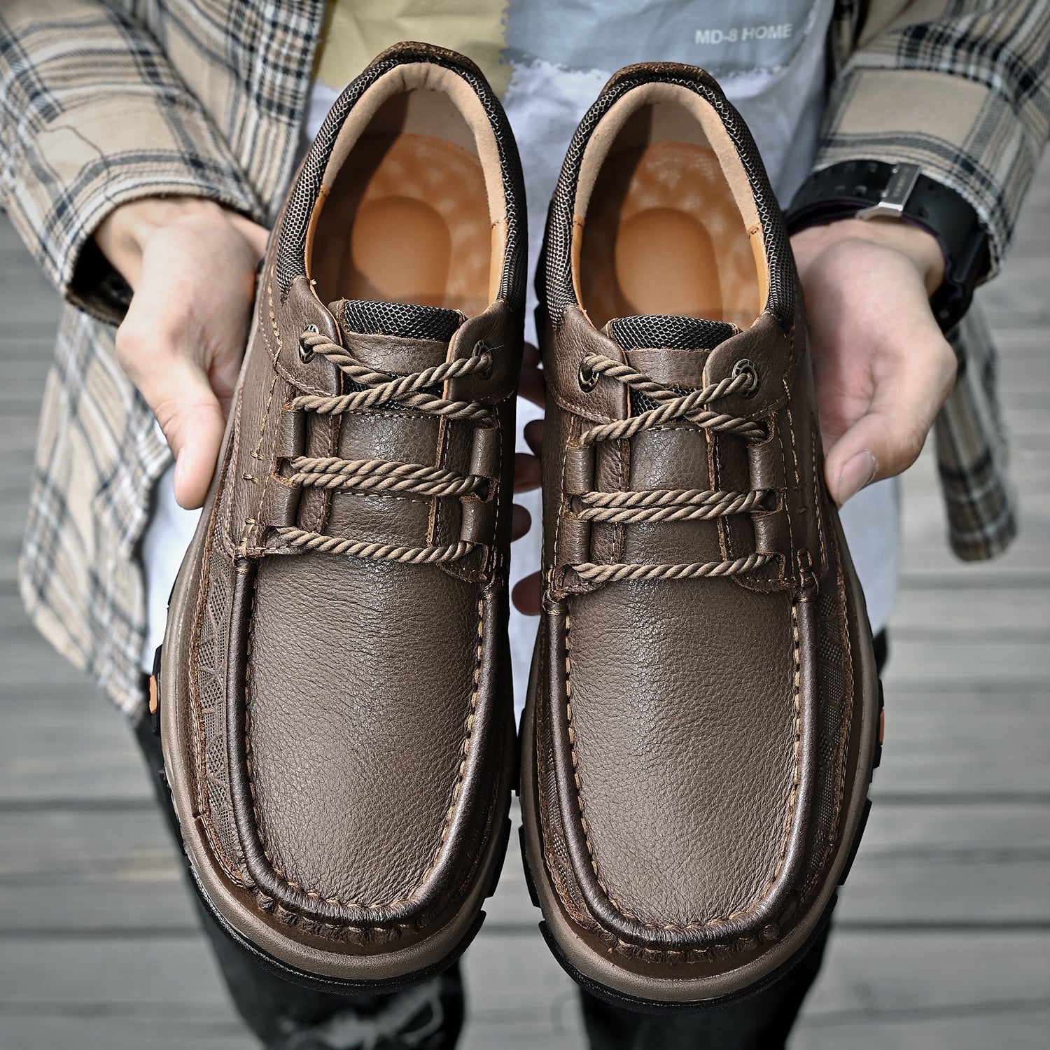 transition with orthopedic and extremely comfortable sole with laces