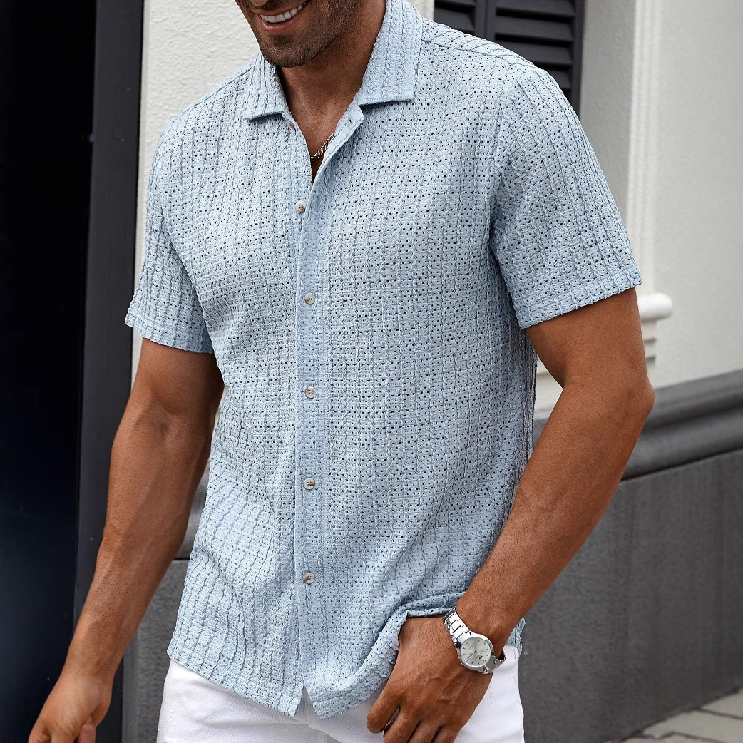 Men's casual striped shirt with collar and short sleeves