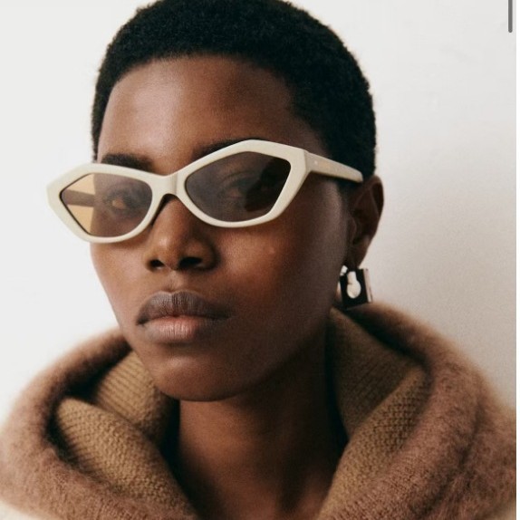 Retro angled cat-eye sunglasses