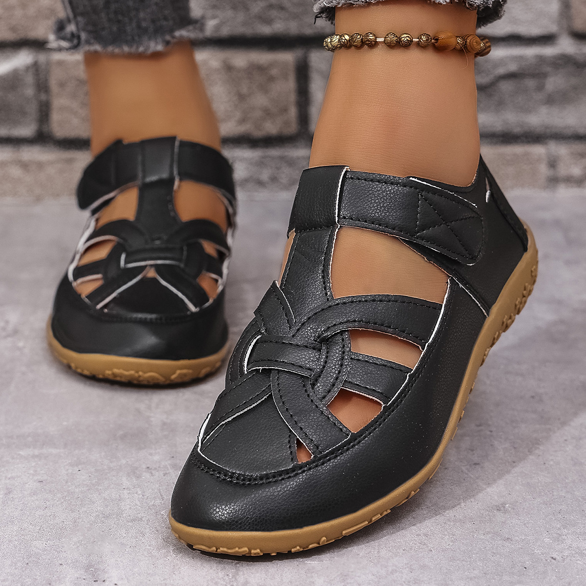 New Women's Hollow-Out Orthopedic Sandals
