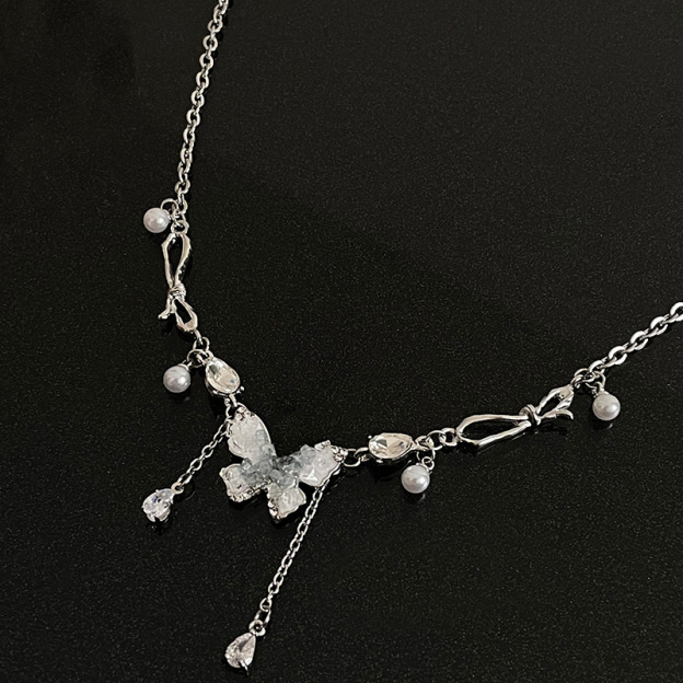 Blue Crystal Butterfly Clavicle Necklace| PERFECT GIFT🎁