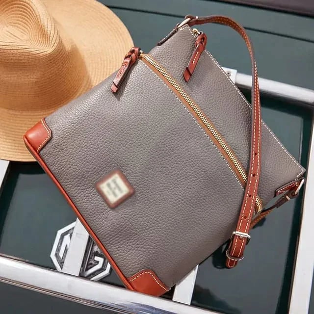 💥 Pebble Grain Crossbody