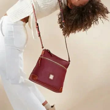 💥 Pebble Grain Crossbody