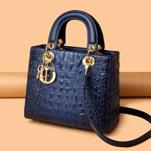 New Vintage Crocodile Women's Handheld Single Shoulder Crossbody Bag On 2024