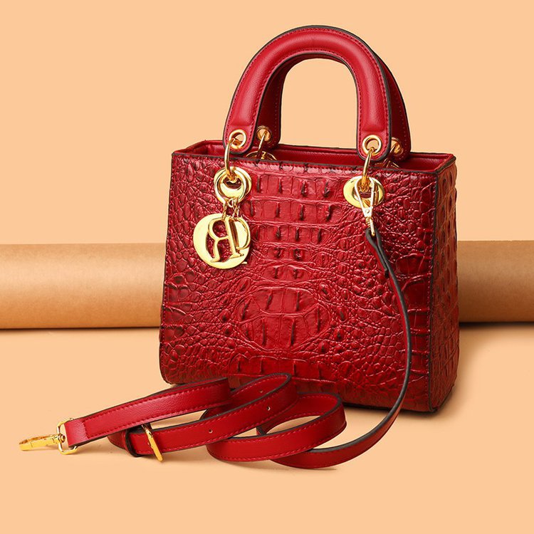 New Vintage Crocodile Women's Handheld Single Shoulder Crossbody Bag On 2024
