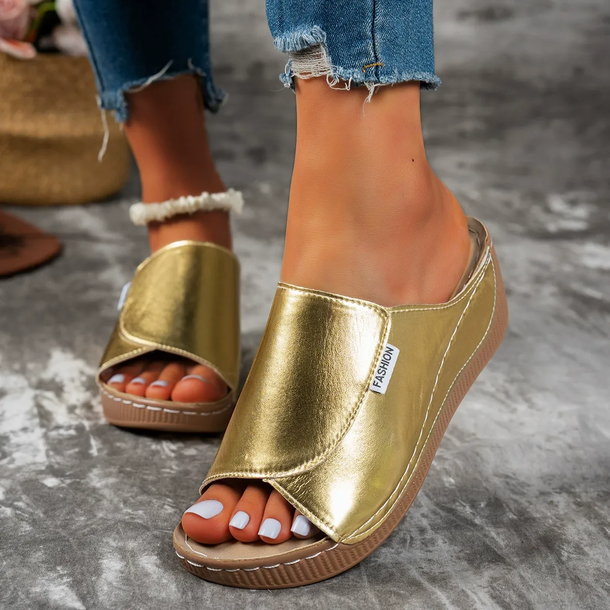 🔥HOT SALE -50% OFF🔥 Comfortable Arch Support Slides - Women's Solid Color Sandals - Breathable