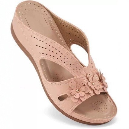 Wedge-heeled Thick-soled Hollow Rivet Flower Slippers