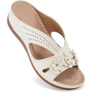 Wedge-heeled Thick-soled Hollow Rivet Flower Slippers