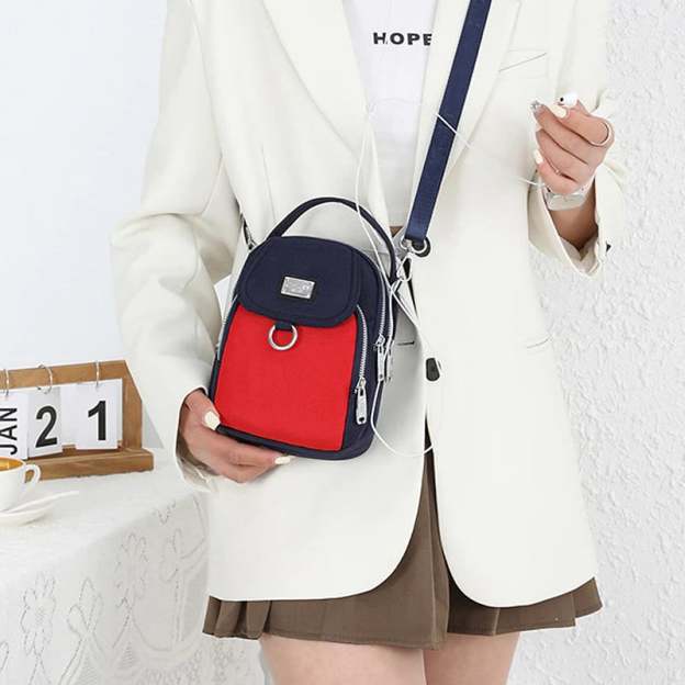 Waterproof shoulder bag for women