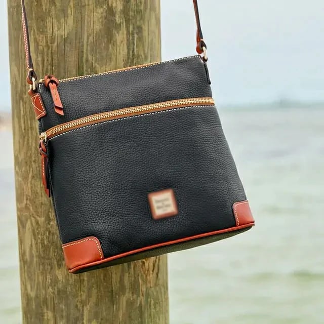 💥 Pebble Grain Crossbody