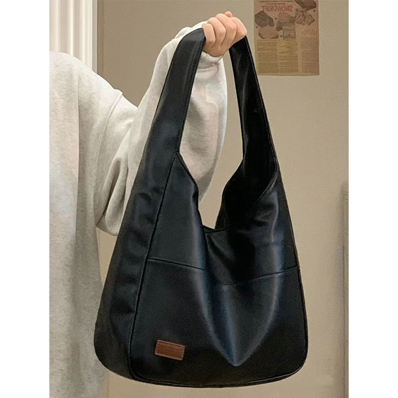 Soft Leather Commuting Tote Bag