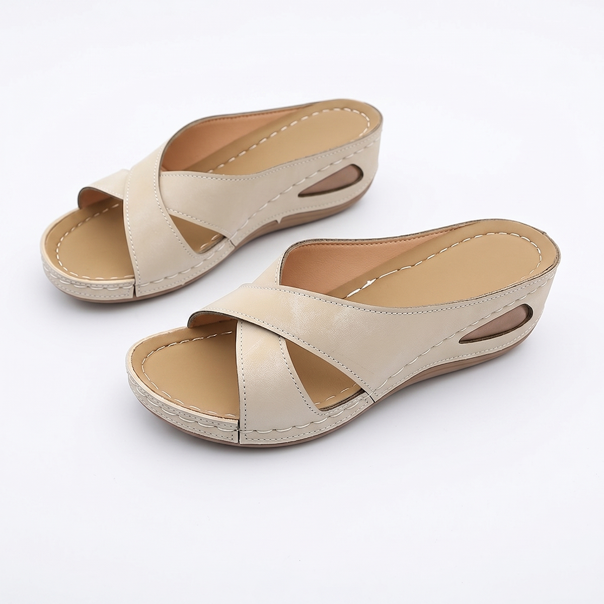 🔥Trending Now: Women's Thick Sole Platform Slippers – Light & Airy Comfort