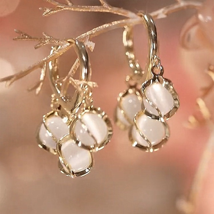 🎁Small fresh temperament simple ear buckle