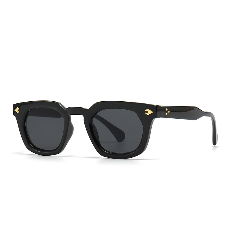 Modern retro oval decorative sunglasses
