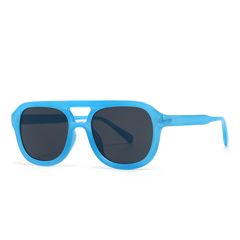 Retro-modern sunglasses