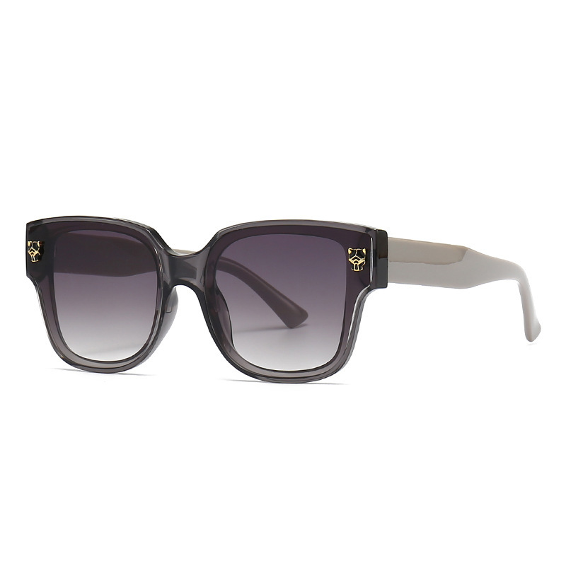 Classic and unique metal sunglasses