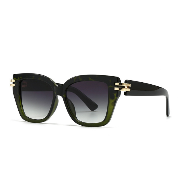 Stylish retro square flat-top sunglasses