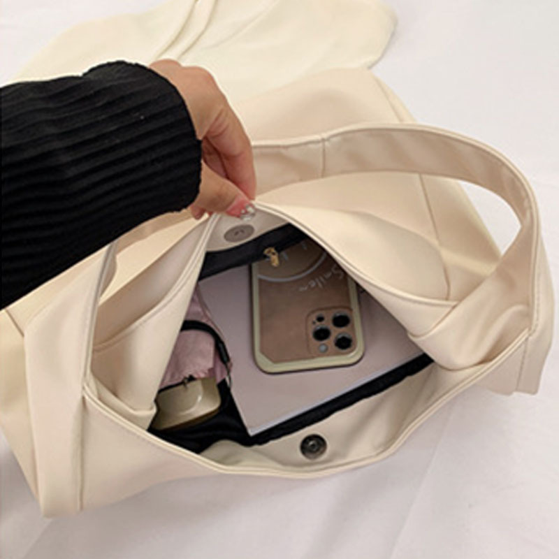 Soft Leather Commuting Tote Bag