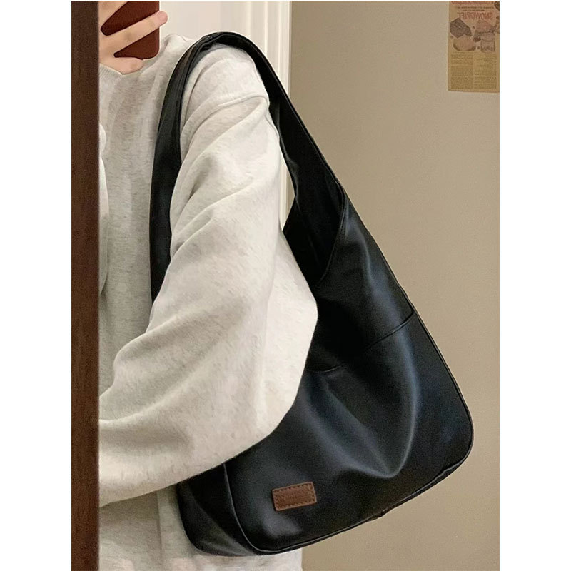 Soft Leather Commuting Tote Bag