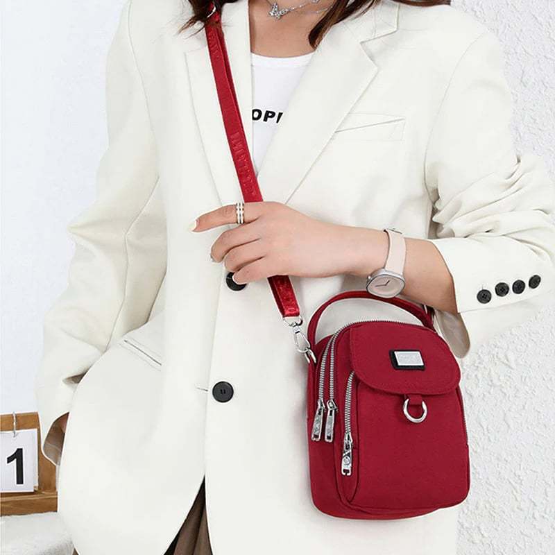 Waterproof shoulder bag for women
