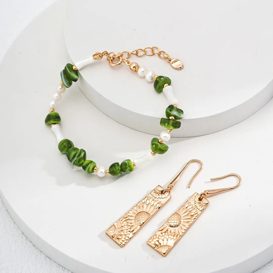 Sterling silver and resin shell bracelet