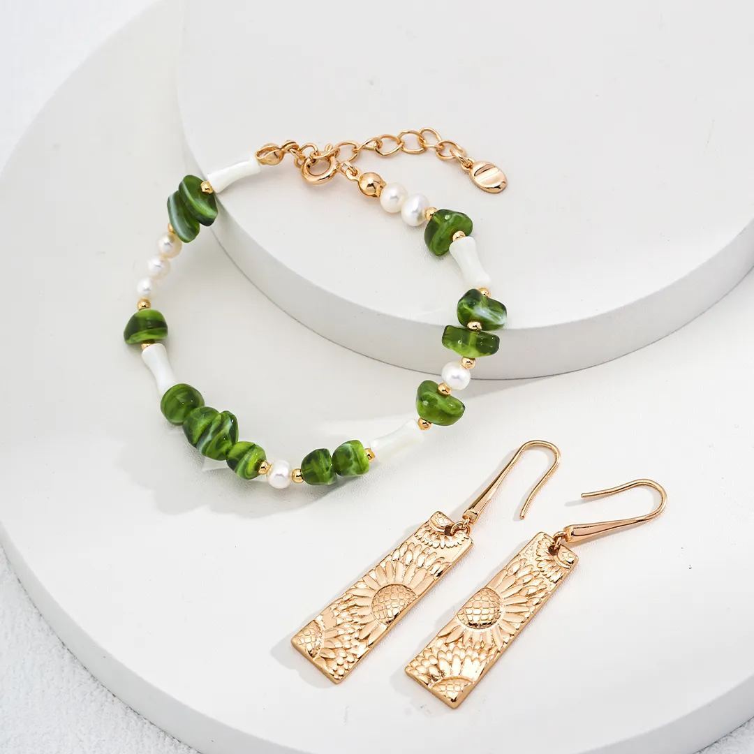 Sterling silver and resin shell bracelet