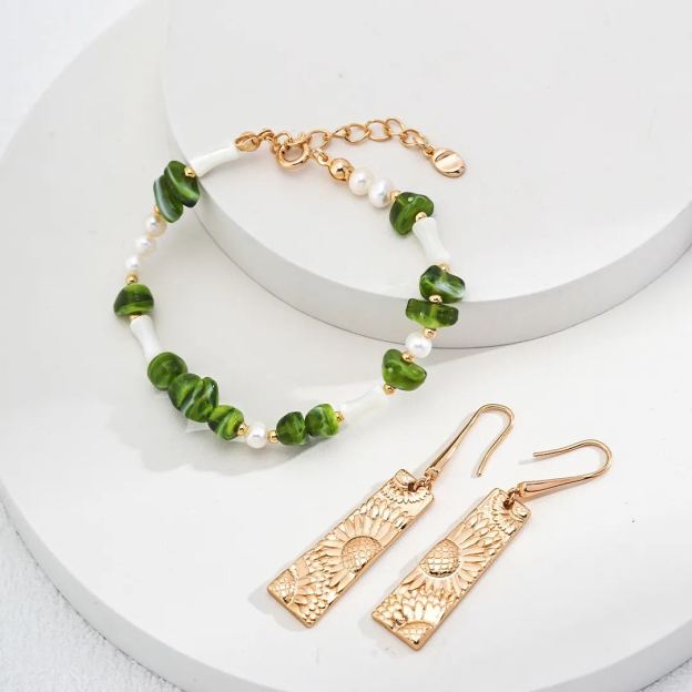 Sterling silver and resin shell bracelet