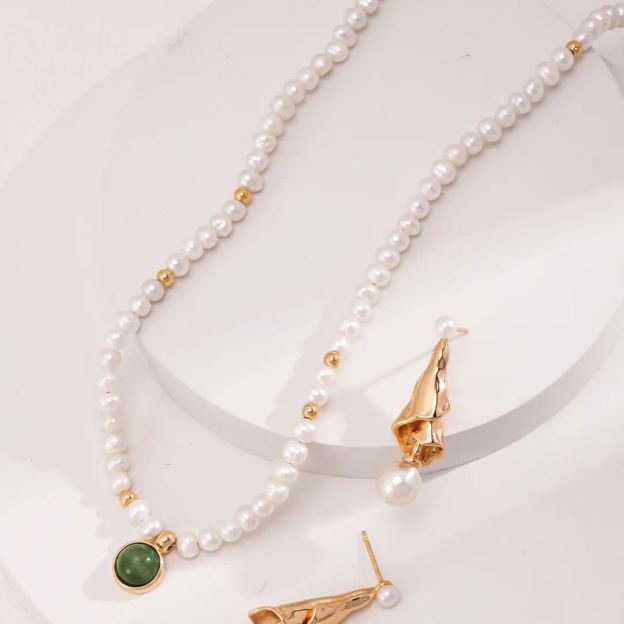 Sterling silver agate pearl necklace