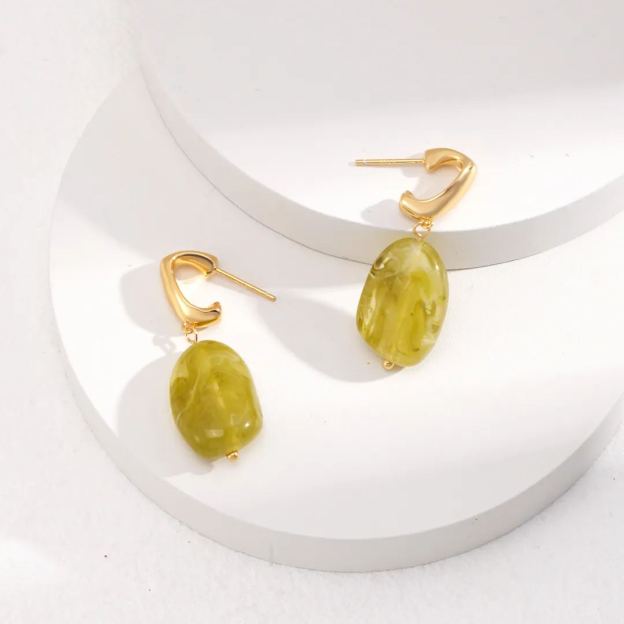 s925 silver green resin earrings