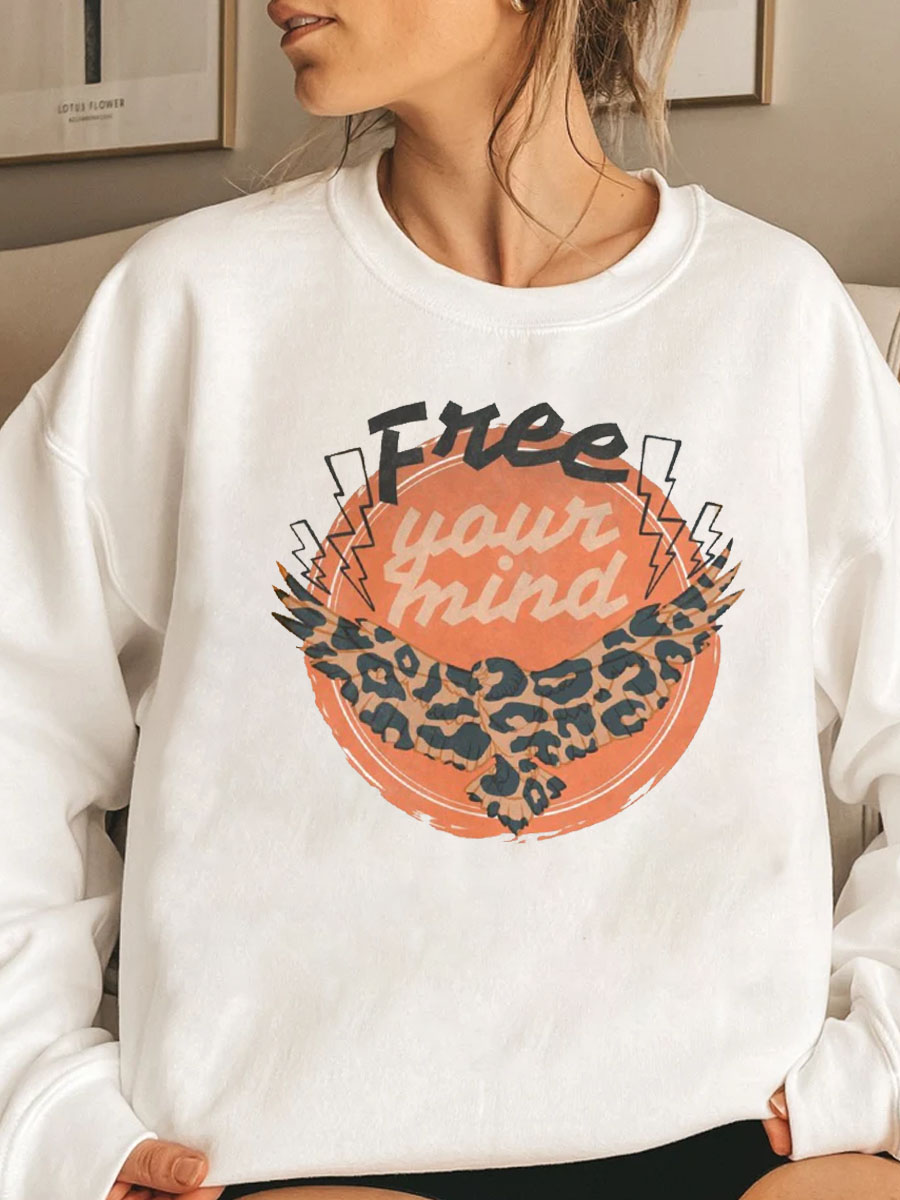 Free Your Mind Oversized Graphic Plus Size Sweatshirt