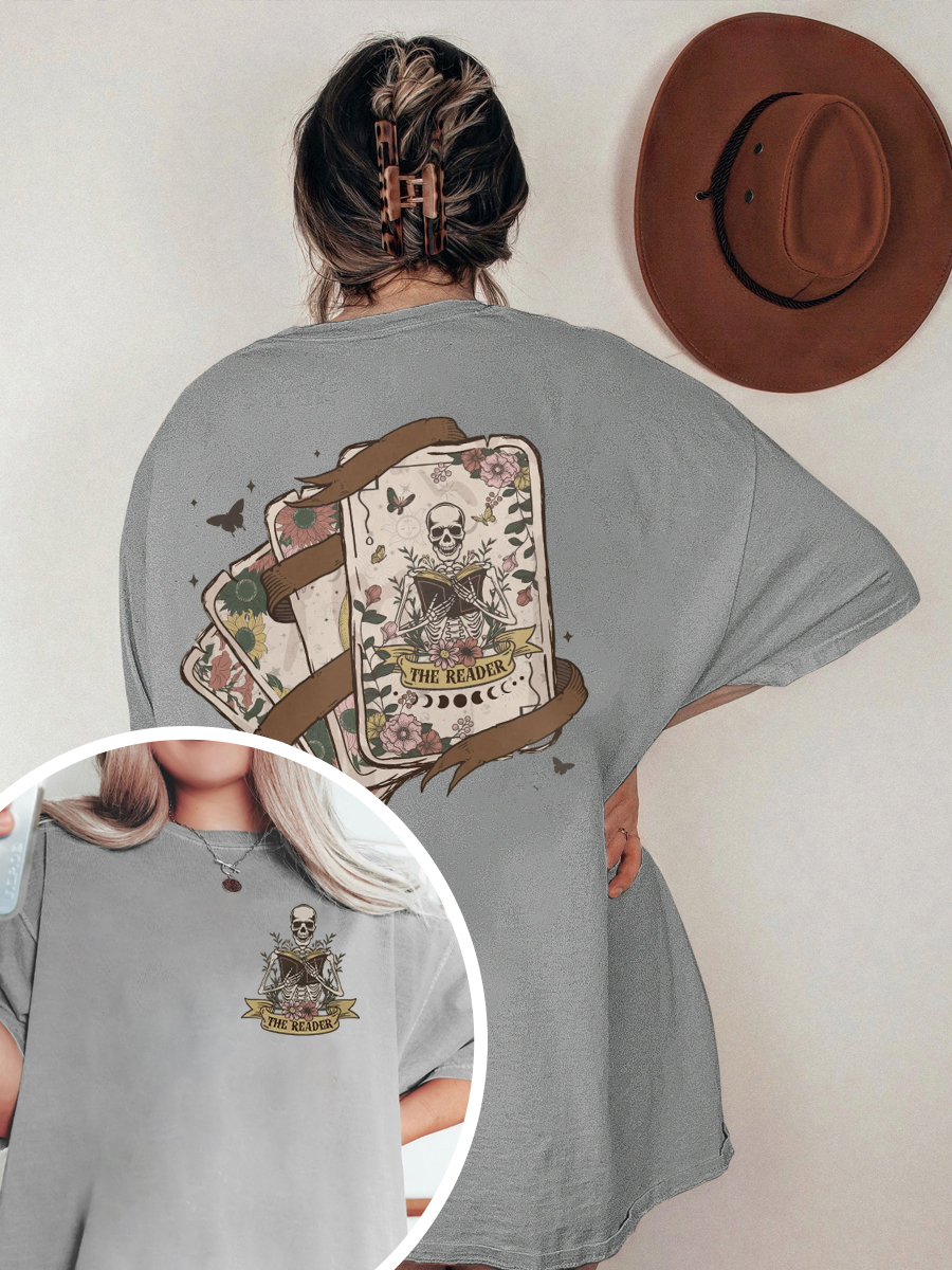 Vintage The Reader Tarot Card Skeleton Reading T-Shirt