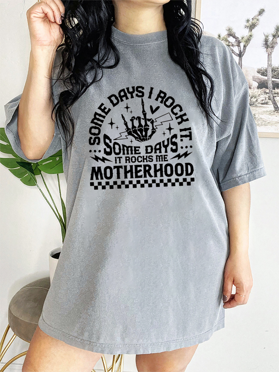 Vintage I Rock Motherhood T-Shirt