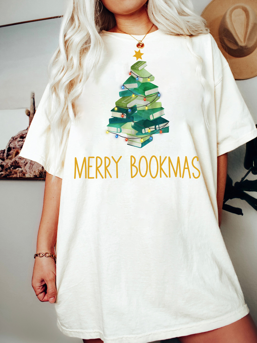 Oversized Merry Bookmas Christmas T-Shirt 